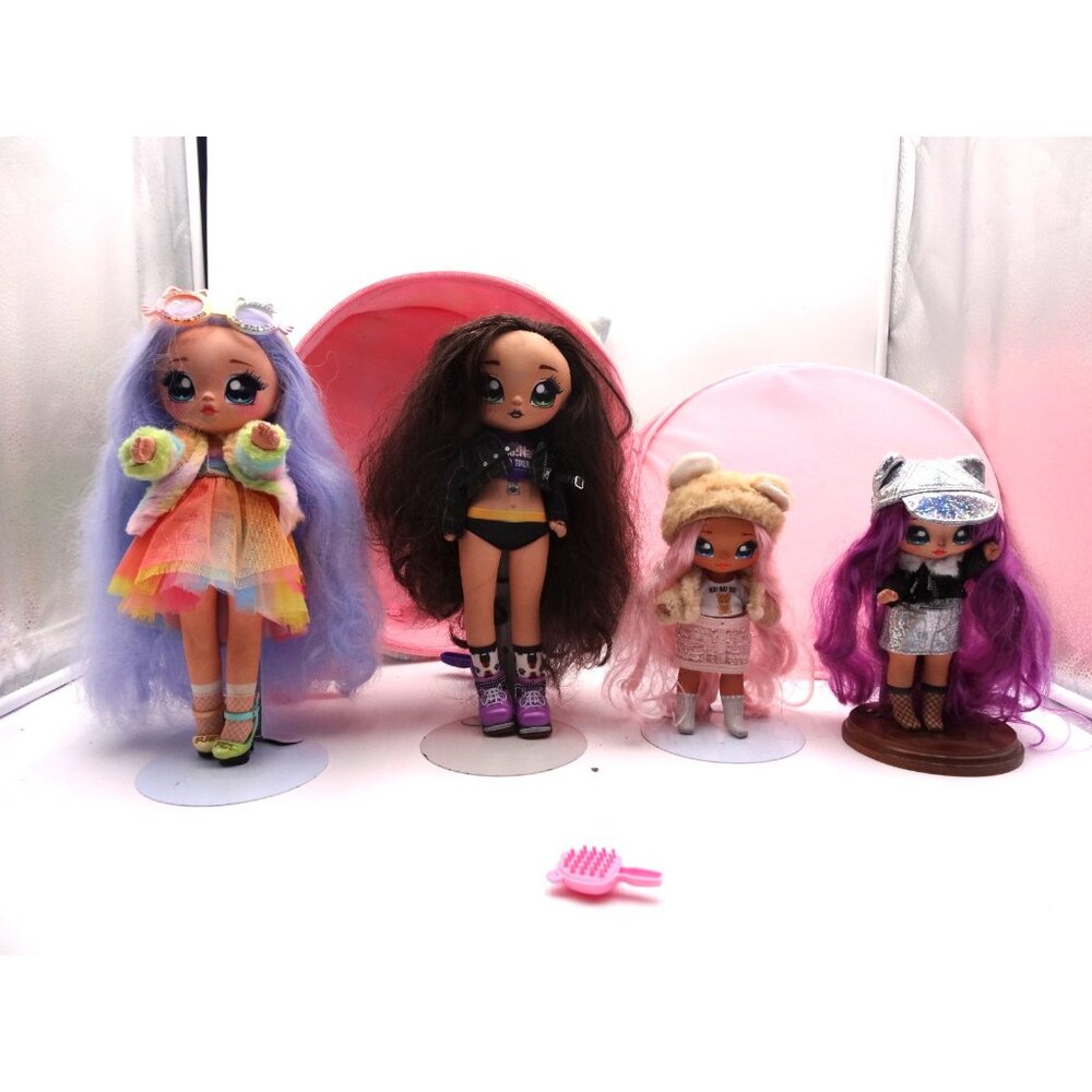 Na Na Na Surprise Rainbow Kitty Cat Storage Case and Rainbow Rebel Sarah Chrissy